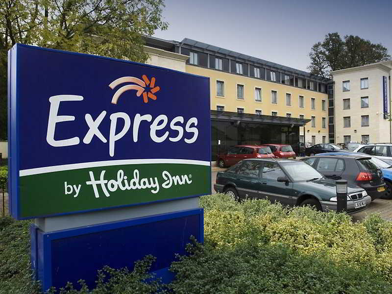 Holiday Inn Express Bath By Ihg Exterior foto